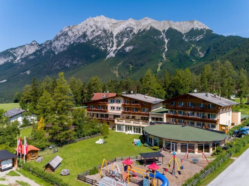 Kinderhotel Laerchenhof Obsteig Bagian luar foto