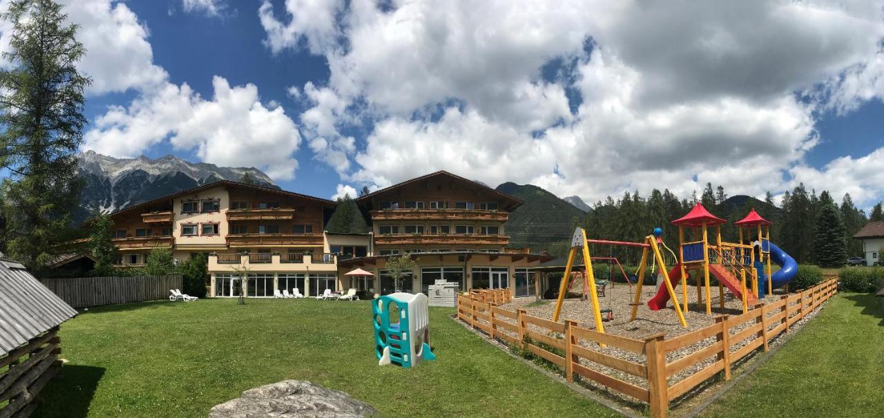 Kinderhotel Laerchenhof Obsteig Bagian luar foto