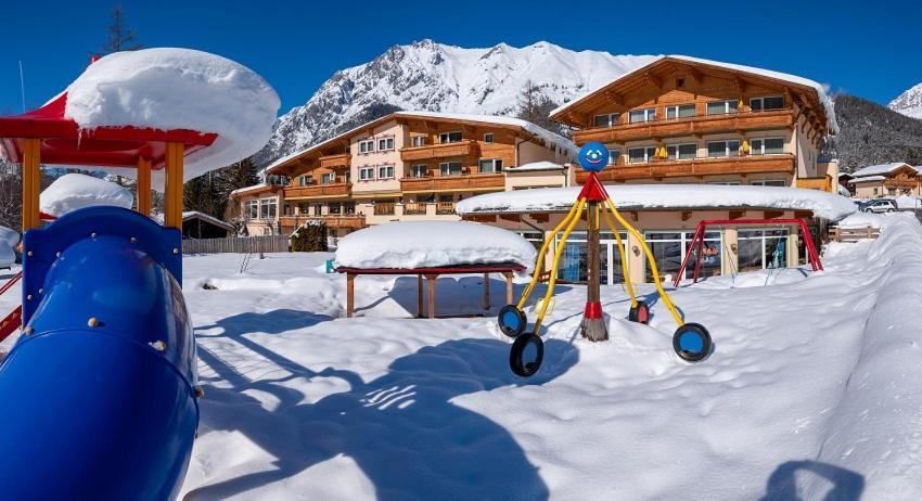Kinderhotel Laerchenhof Obsteig Bagian luar foto